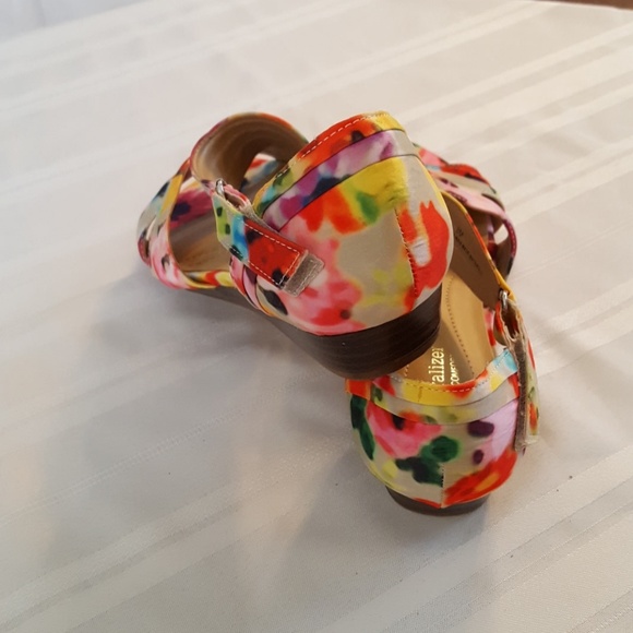 Naturalizer N5 Comfort Sandals - Picture 4 of 5